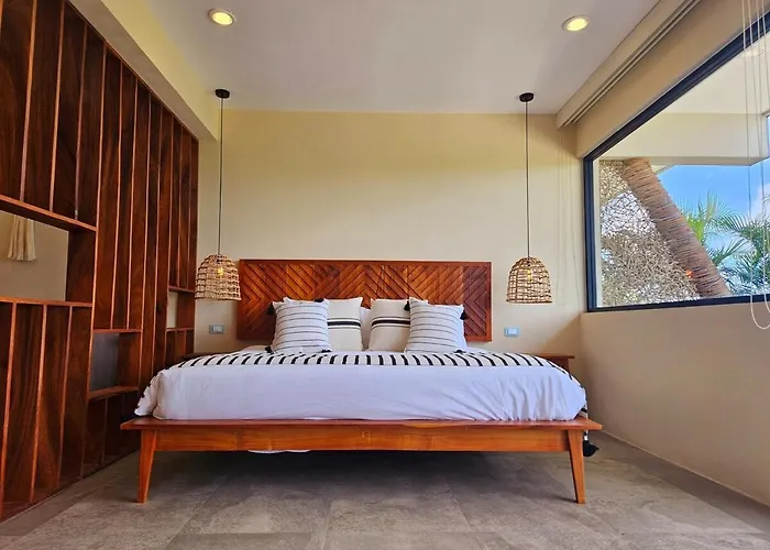 Ph Balcony With Jacuzzi, Gym & Pool